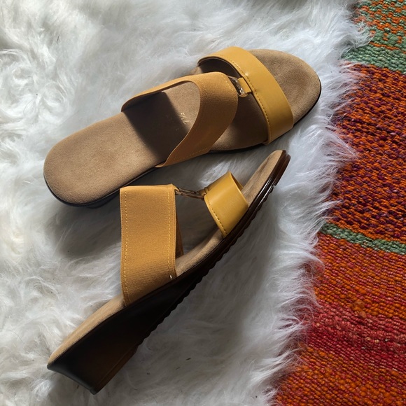 Italian Shoemakers Shoes - Italian Shoemakers | Yellow Wedge Sandals